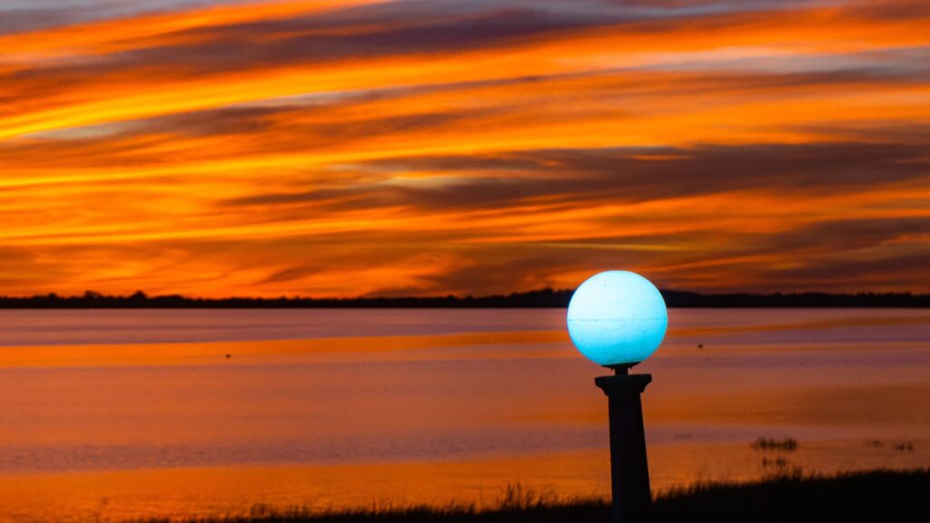 Atardecer en la laguna de Chascomús