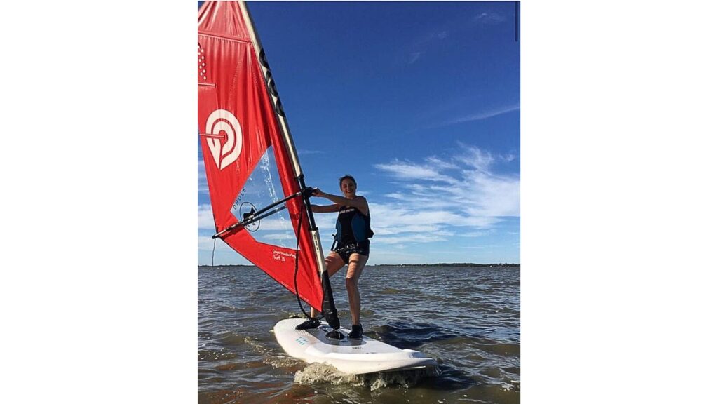 Práctica de windsurf en Chascomús