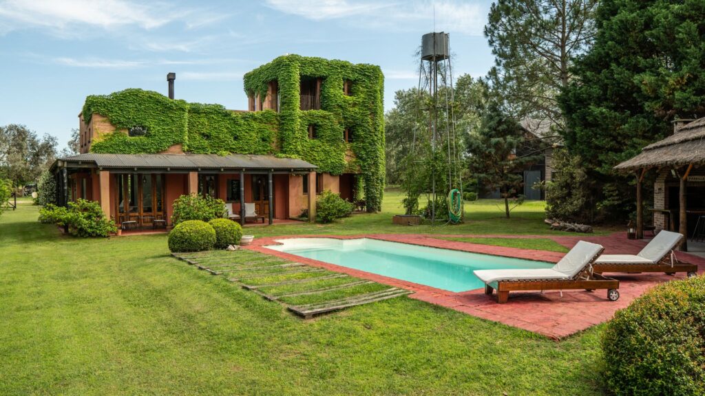 Casaquinta con pileta