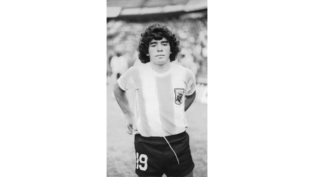 Maradona en 1977